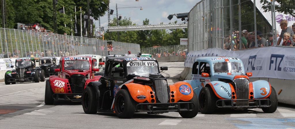 Legend Cars er en rigtigt underholdende klasse med masser af action.
(Foto: Motorsporten.dk)